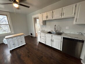 3912 Trevor Ave in Cheviot, OH - Foto de edificio - Building Photo