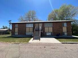 459 S 200 E in Vernal, UT - Building Photo