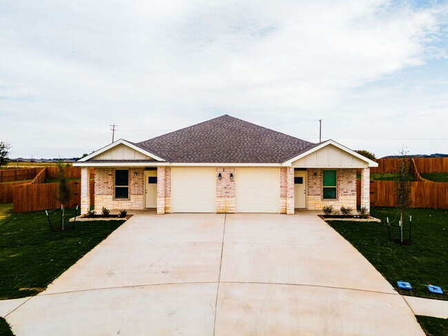 110 Levi Ct in Copperas Cove, TX - Foto de edificio - Building Photo