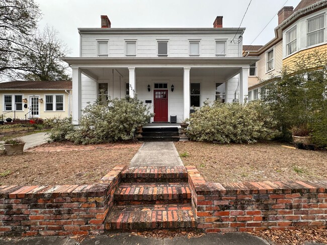 property at 312 S 4th St