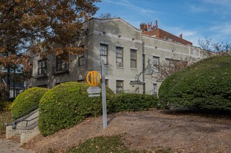 Carlisle Terrace in Birmingham, AL - Building Photo - Building Photo