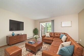 Springbrook Estates in Sioux Falls, SD - Building Photo - Interior Photo