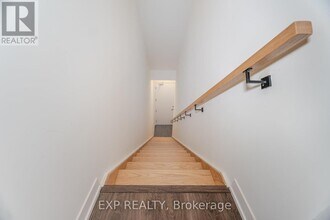 9-519 Steckley House Ln in Richmond Hill, ON - Building Photo - Building Photo