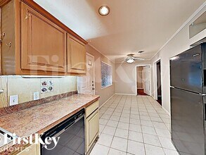 4612 Motley Dr in Mesquite, TX - Building Photo - Building Photo