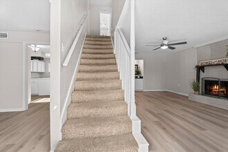 16015 Southampton Dr in Spring, TX - Building Photo - Building Photo