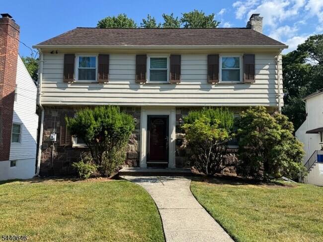 property at 44 Greenwood Dr