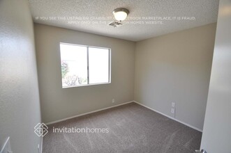 10107 N 65th Ln in Glendale, AZ - Foto de edificio - Building Photo