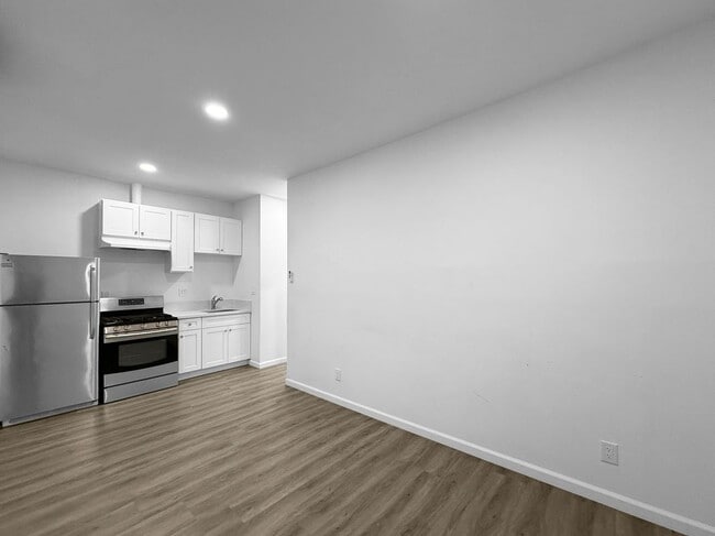 442 Lightcap St in Lancaster, CA - Building Photo - Building Photo