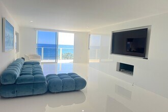 22548 CA-1 in Malibu, CA - Building Photo - Building Photo