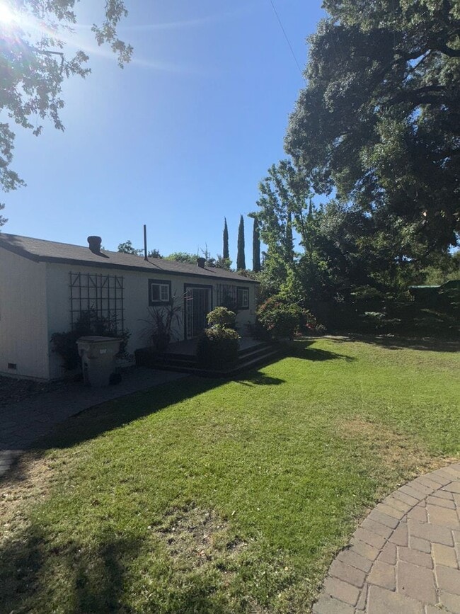36331 N Center St in Clarksburg, CA - Building Photo - Building Photo