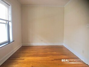 2102 W Ainslie St in Chicago, IL - Building Photo - Building Photo