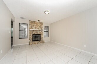 8351 Morning Glory Rd N in Jacksonville, FL - Building Photo - Building Photo