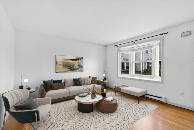 642 Canterbury St, Unit 642 in Boston, MA - Building Photo - Building Photo