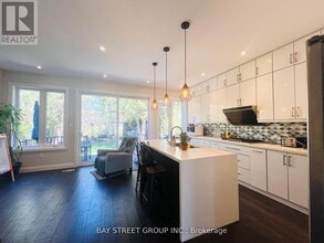 16 Enfield Ave in Toronto, ON - Building Photo - Building Photo