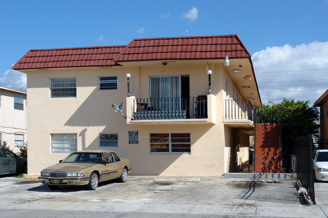 65 W 28th St in Hialeah, FL - Building Photo