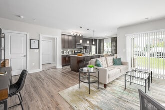 HoneyGo Run Apartments in Perry Hall, MD - Building Photo - Interior Photo
