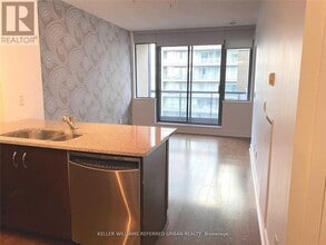 438 King St W in Toronto, ON - Building Photo - Building Photo
