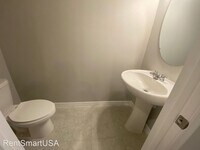 1053 Appleton St photo'