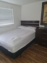 103 NW 28th Way in Fort Lauderdale, FL - Foto de edificio - Building Photo