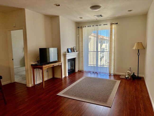 3275 Dublin Blvd, Unit 417 in Dublin, CA - Foto de edificio - Building Photo