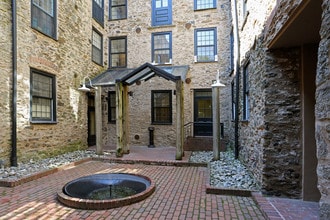 Canal House in Philadelphia, PA - Building Photo - Building Photo