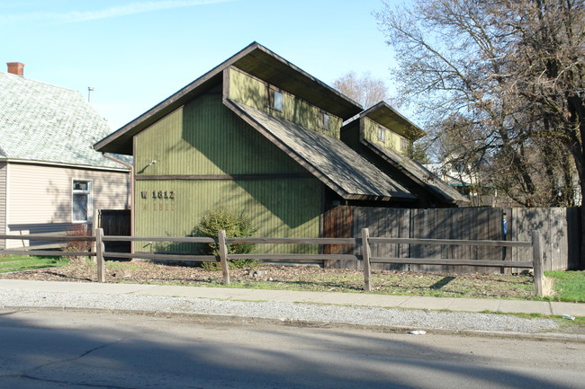 1812 W Boone Ave in Spokane, WA - Foto de edificio - Building Photo