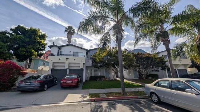 property at 4371 Arizona St