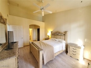 75 N Valle Verde Dr in Henderson, NV - Building Photo - Building Photo
