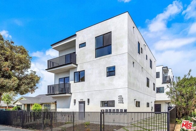 property at 4703 Saturn St