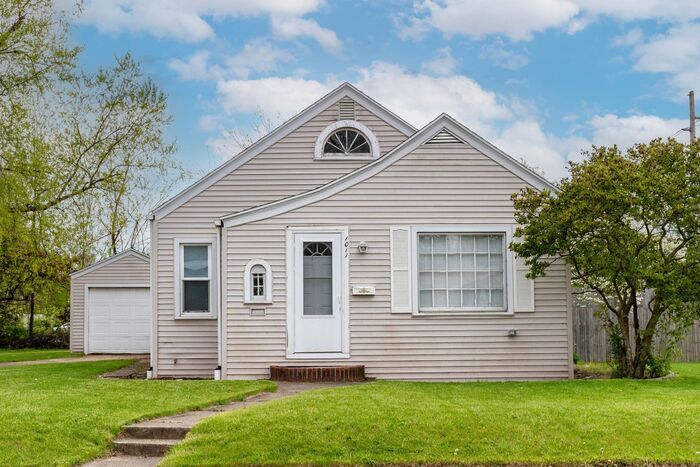 1011 E Battell St in Mishawaka, IN - Building Photo