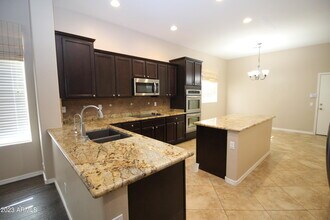 709 E La Costa Dr in Chandler, AZ - Building Photo - Building Photo