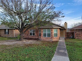 4011 Windswept Dr in College Station, TX - Building Photo
