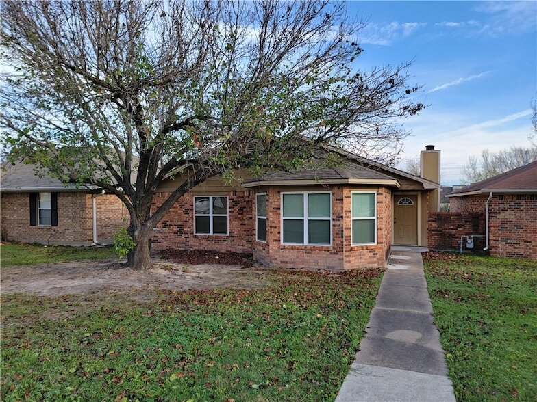 4011 Windswept Dr in College Station, TX - Building Photo