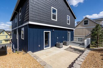 1773 NE Lotus Dr in Bend, OR - Building Photo - Building Photo