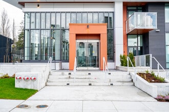 10428-10428 Whalley Blvd in Surrey, BC - Building Photo - Building Photo