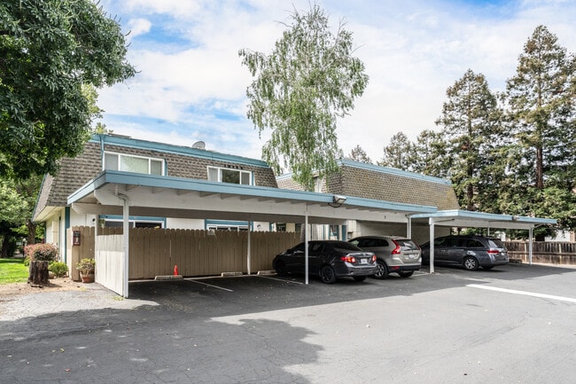 3905 Clayton Rd in Concord, CA - Building Photo - Building Photo