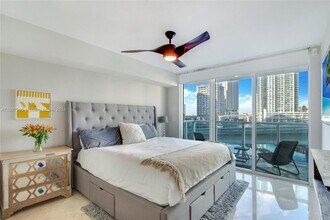 31 SE 5th St, Unit 801 in Miami, FL - Building Photo - Building Photo