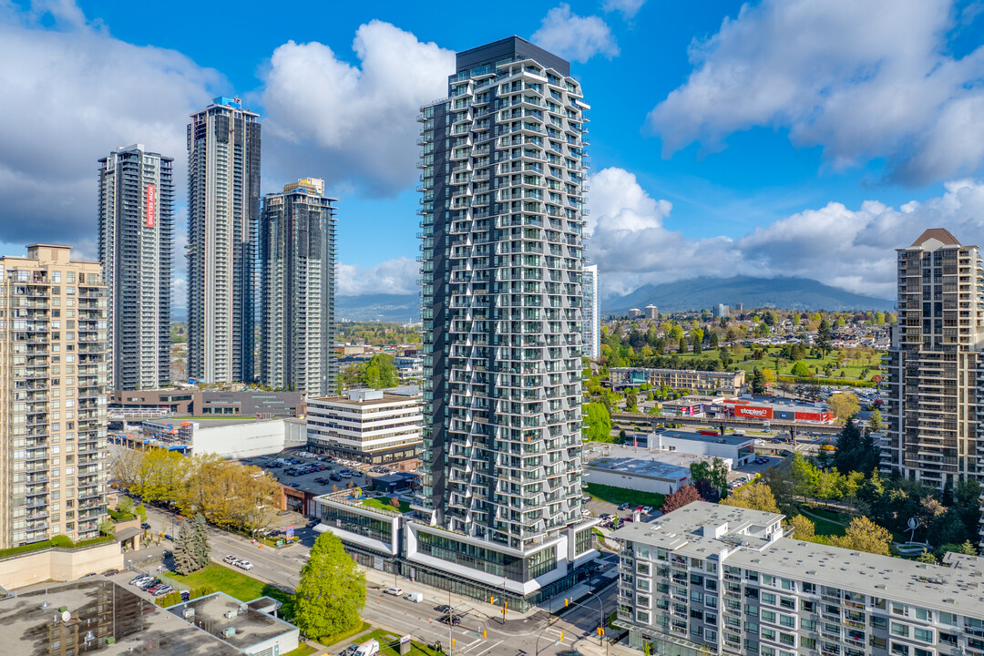 Akimbo in Burnaby, BC - Building Photo