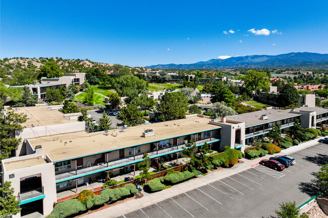 Casa Loma Apartments in Santa Fe, NM - Building Photo - Building Photo