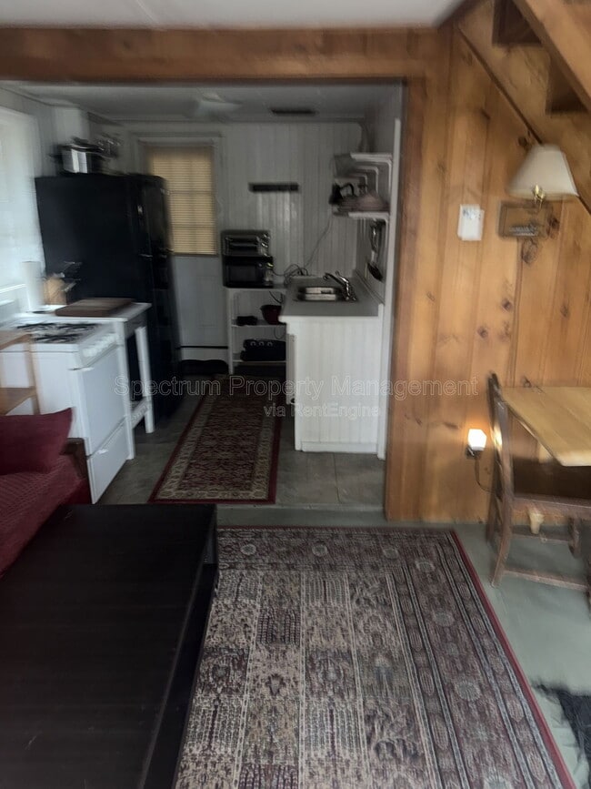 115 Pinewoods Trail in Oakland, ME - Building Photo - Building Photo