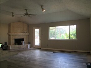 2506 Portland Dr in Richmond, TX - Foto de edificio - Building Photo