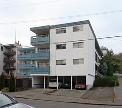 Fountainside Apartments in Seattle, WA - Building Photo - Building Photo