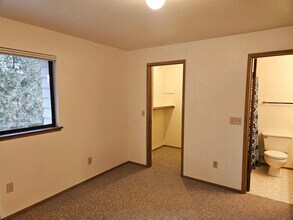 3011 NE 147th St in Shoreline, WA - Foto de edificio - Building Photo