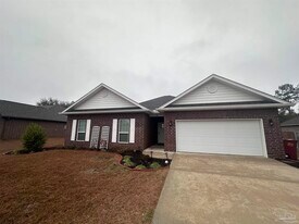 4745 Dupont Cir in Milton, FL - Building Photo