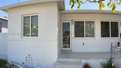 2800 SW 25th St in Miami, FL - Building Photo - Building Photo
