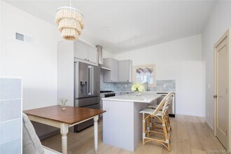 2845 Hobart Rd in Southold, NY - Building Photo - Building Photo