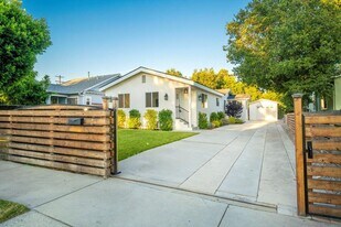 1532 1/2 N Ave 46 in Los Angeles, CA - Building Photo