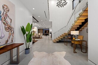523 N Harper Ave in Los Angeles, CA - Building Photo - Building Photo