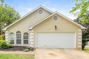 110 Gingerbread Pl in Fayetteville, GA - Building Photo