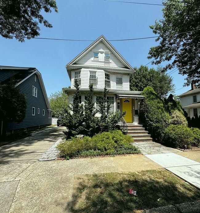 property at 59 Oak St
